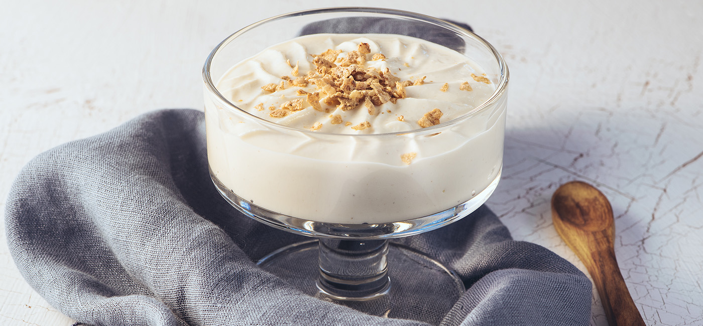 Weiße Mousse au Chocolat mit Little‘s Instant Coffee „Amaretto“