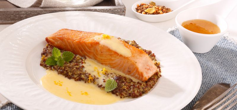 Lachs mit Orangen-Senfsaucen-Hollandaise auf Qui-Sotto® Curry